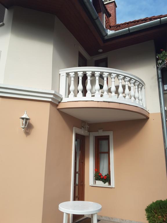 זמראדי Dessewffy Guesthouse מראה חיצוני תמונה